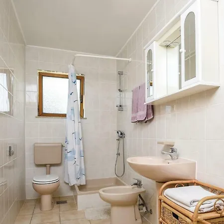 One-bedroom In Apartament Orebić