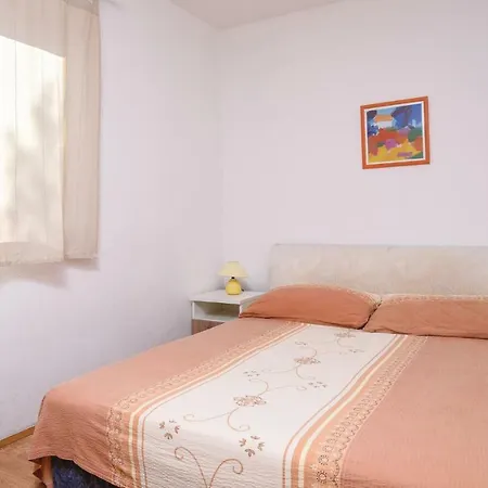One-bedroom In オレビック